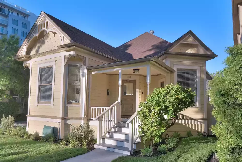 611 Middlefield Rd — Sale in Redwood City, CA, photo 3 of 3