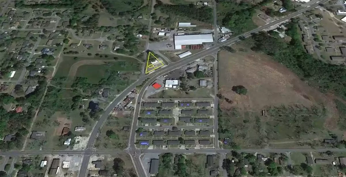 2783860 - 124 Bowens Mill Highway - Fitzgerald GA — Sale in Fitzgerald, GA, photo 1 of 1
