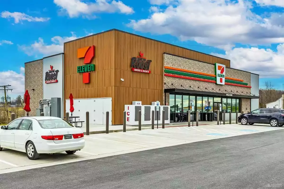 7 Eleven — Sale in Southington, CT, photo 1 of 5