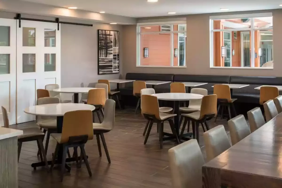 Residence Inn Portland Vancouver — Sale in Vancouver, WA, photo 3 of 5