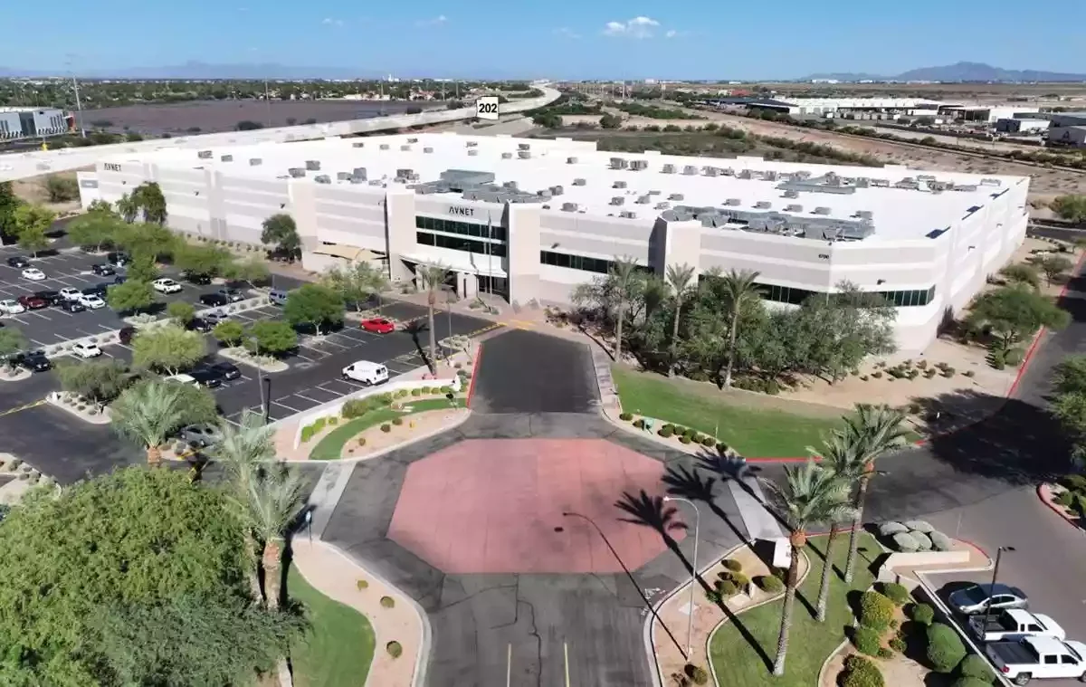 Industrial Property for Sale in Chandler, AZ, photo 1 of 4