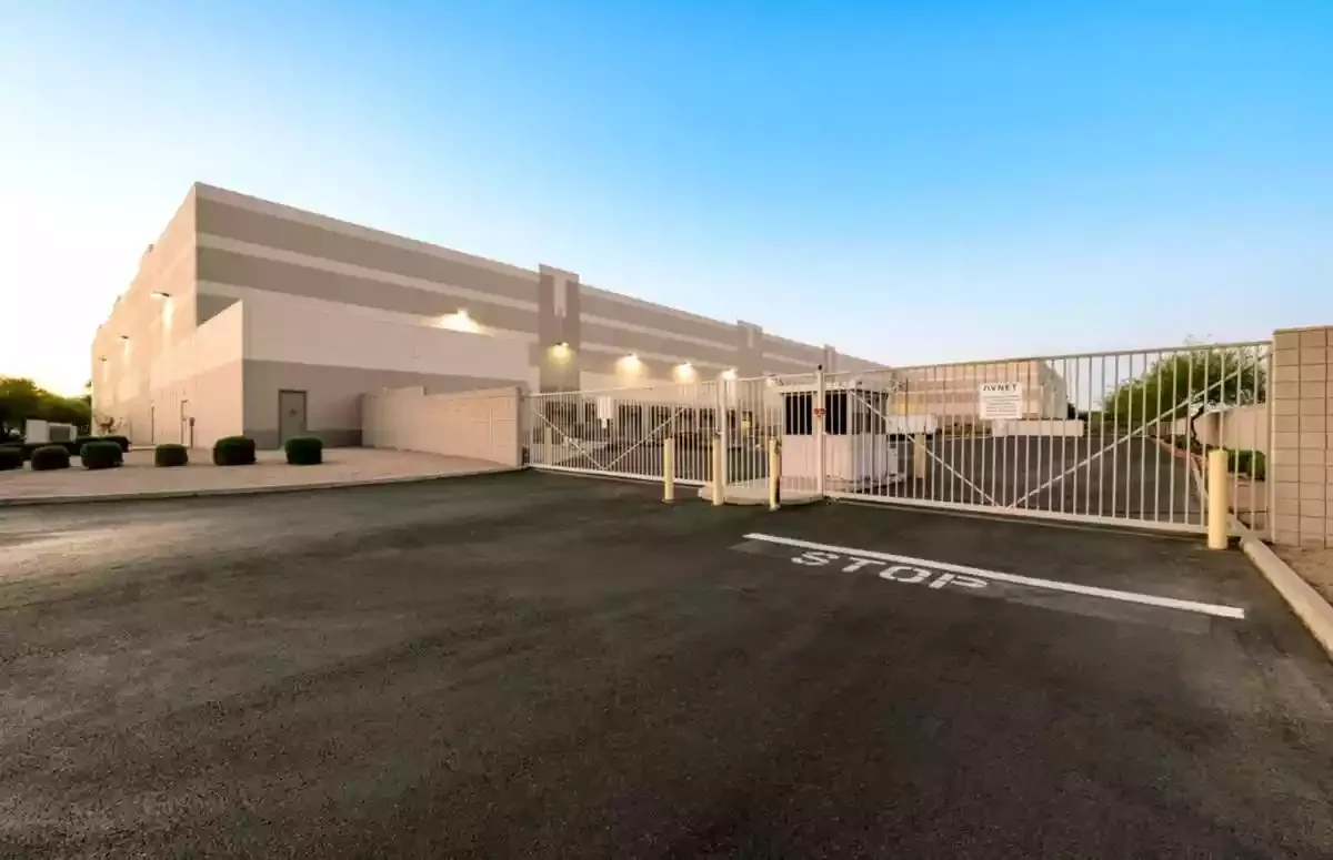 Industrial Property for Sale in Chandler, AZ, photo 2 of 4