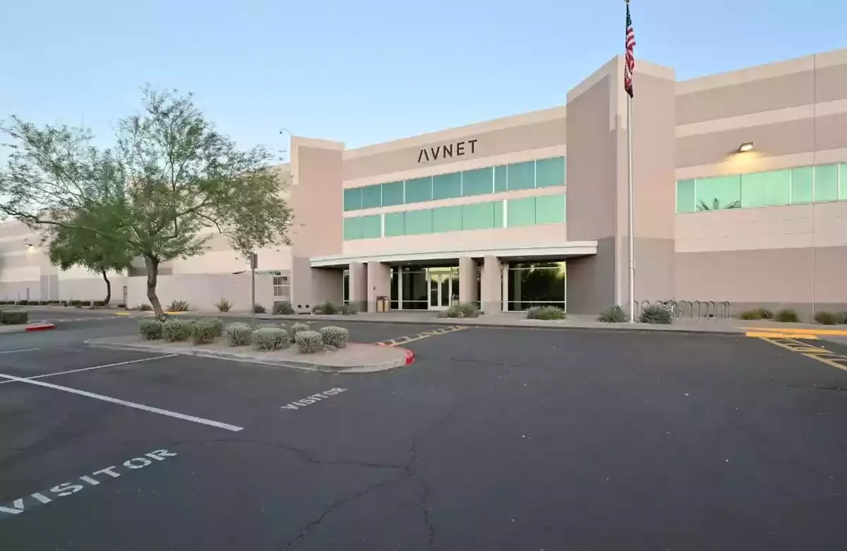 Industrial Property for Sale in Chandler, AZ, photo 3 of 4