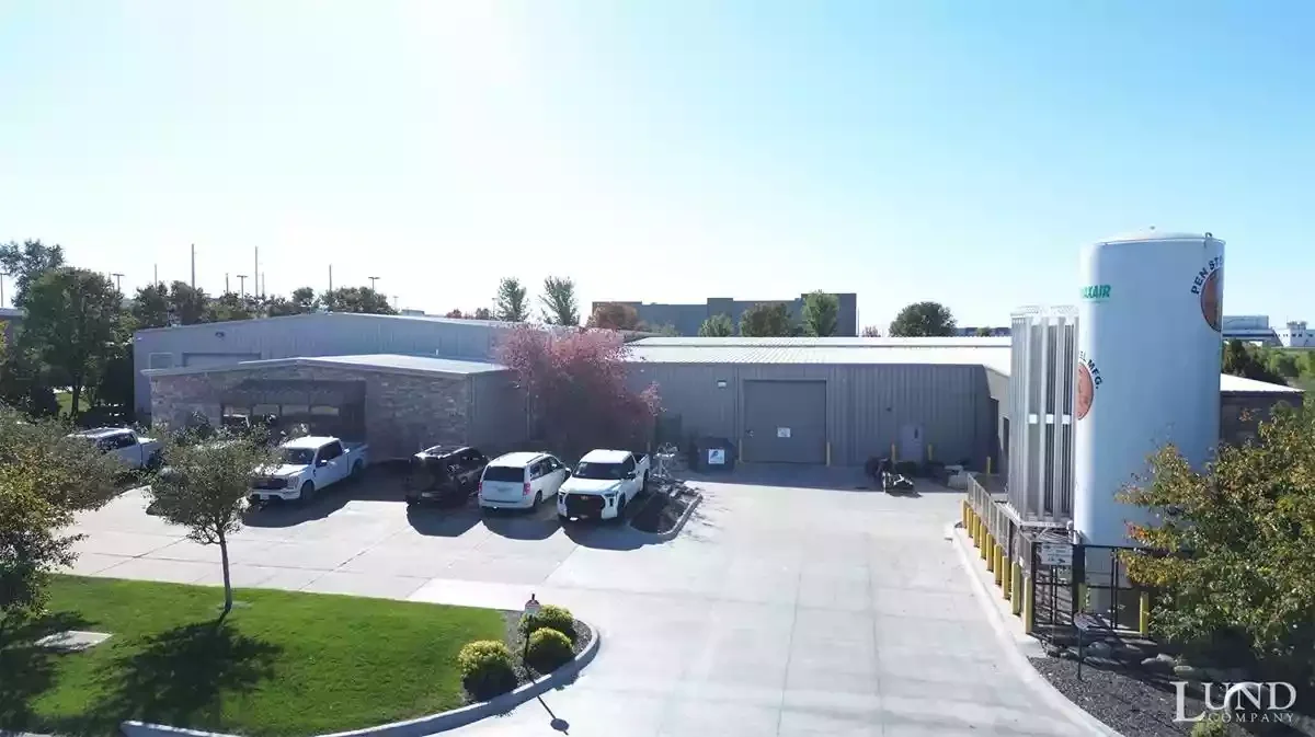 15541 Cooper Street - industrial in Papillion, NE