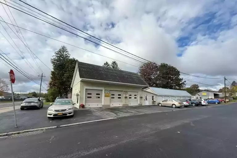 Morris Garage — Sale in Oneonta, NY, photo 1 of 1