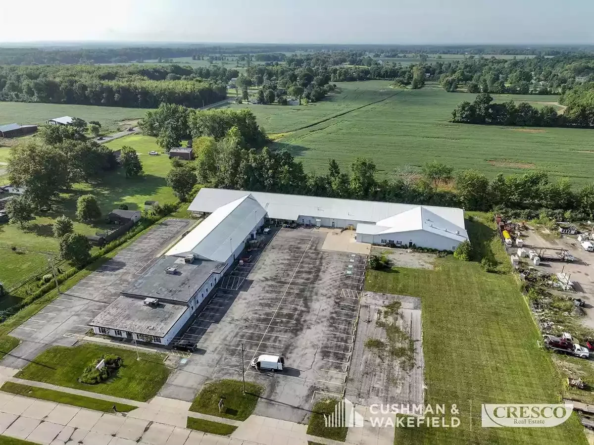 110 Commerce Drive - photo 1 - Lagrange, OH