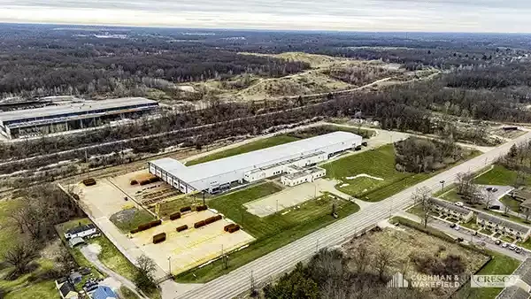 3121 West Market Street — Sale in Warren, OH, photo 1 of 8