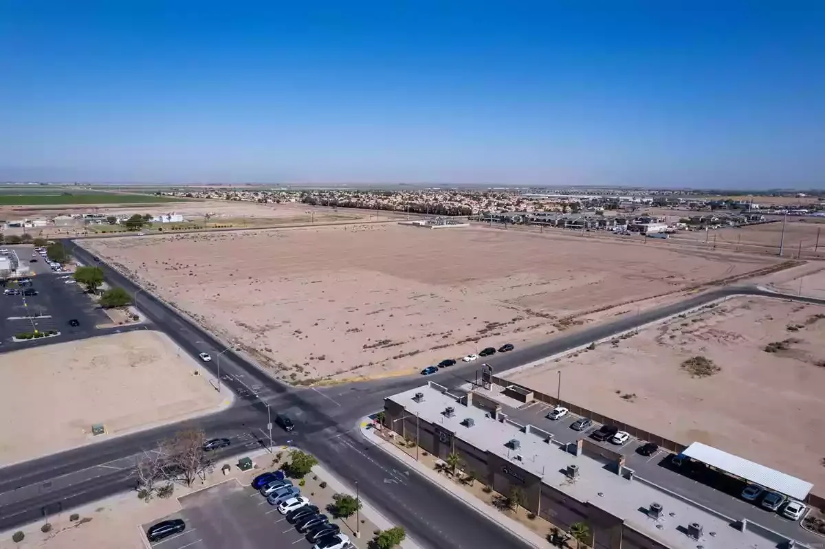 2204-2208 La Brucherie Rd. — Sale in El Centro, CA, photo 1 of 3