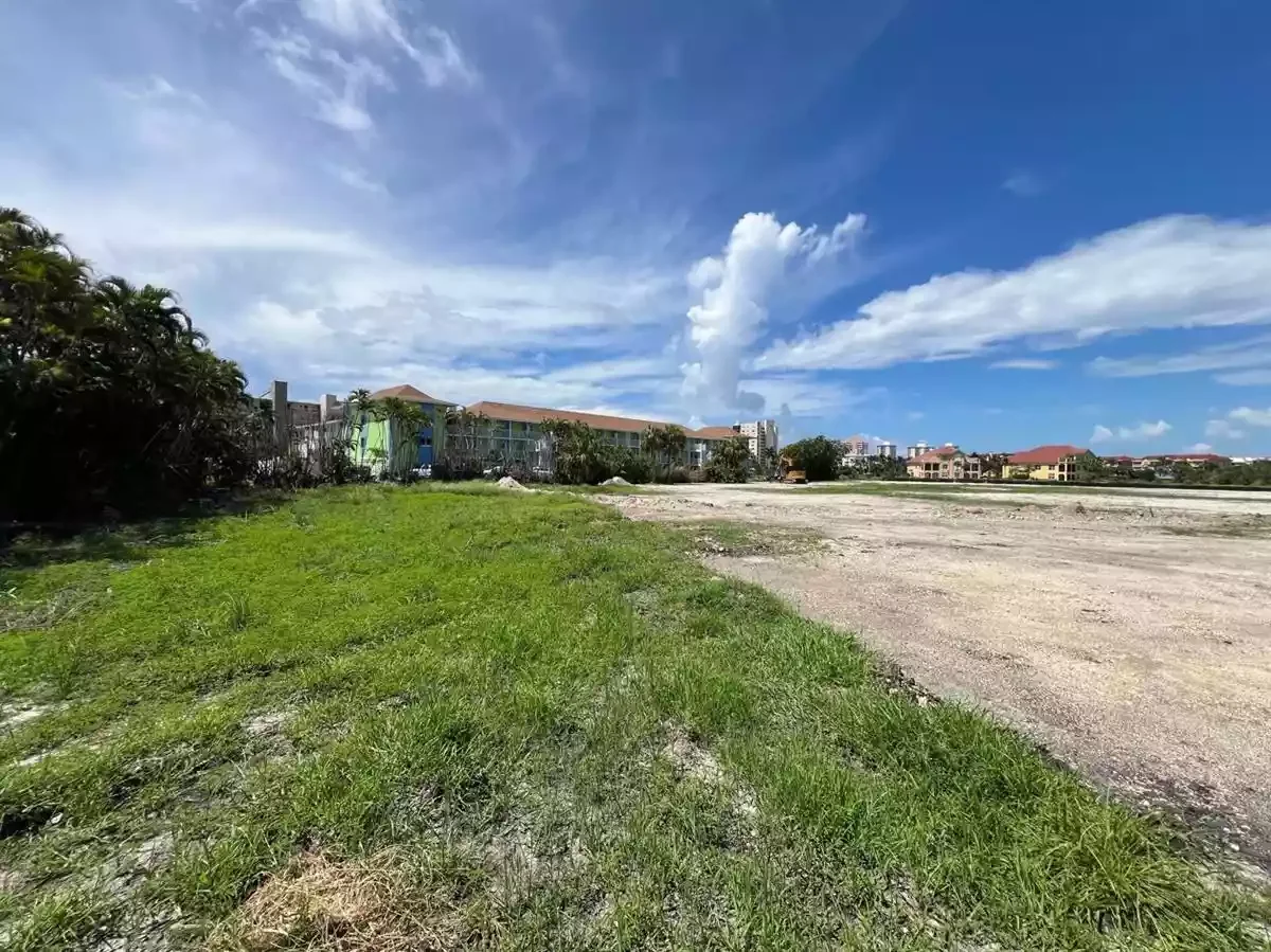 7760 Buccaneer Dr — Sale in Fort Myers, FL, photo 3 of 3