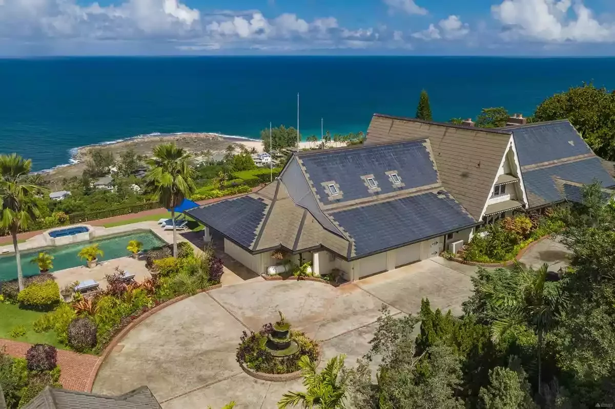 The Sullivan Estate — Sale in Haleiwa, HI, photo 2 of 5