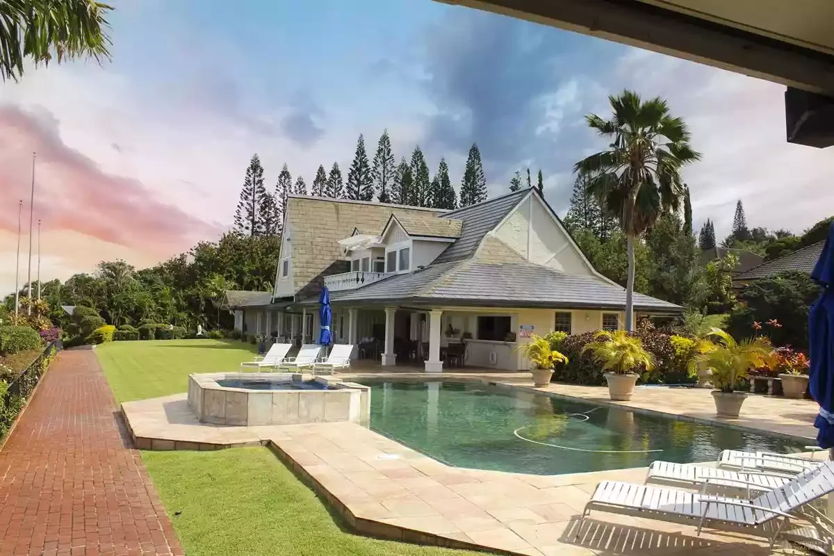 The Sullivan Estate — Sale in Haleiwa, HI, photo 3 of 5