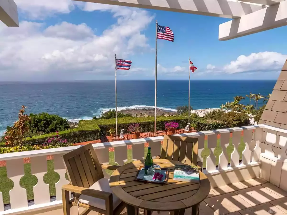 The Sullivan Estate — Sale in Haleiwa, HI, photo 4 of 5