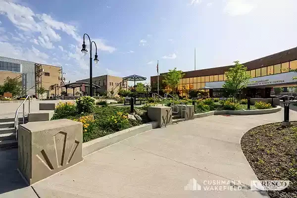 West Main Street — Sale in Alliance, OH, photo 3 of 5