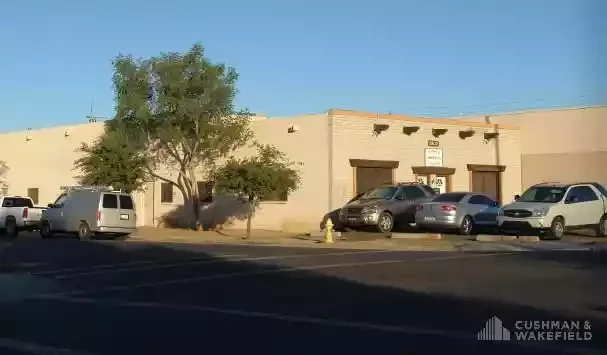 6800 N 55th Avenue — Sale in Glendale, AZ, photo 2 of 2