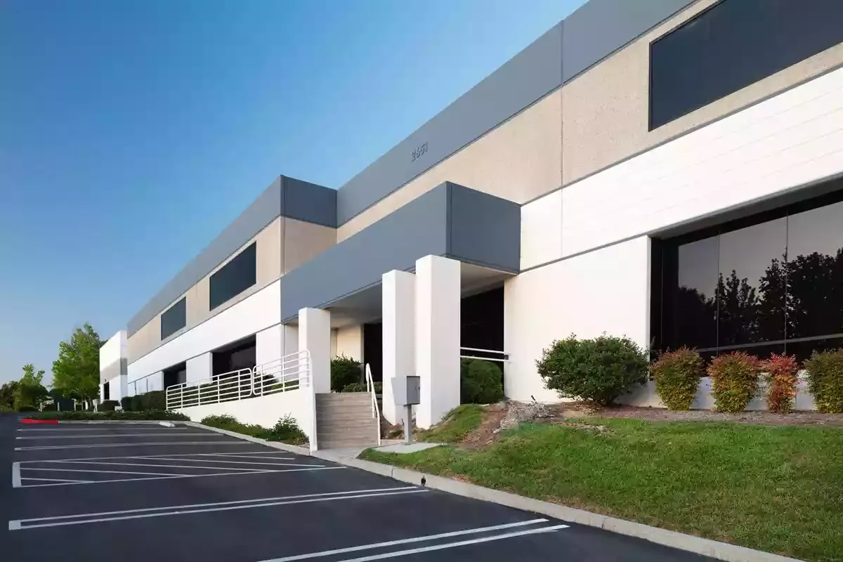 Oak Ridge Business Center - Bldg. B — Sale in Vista, CA, photo 5 of 8
