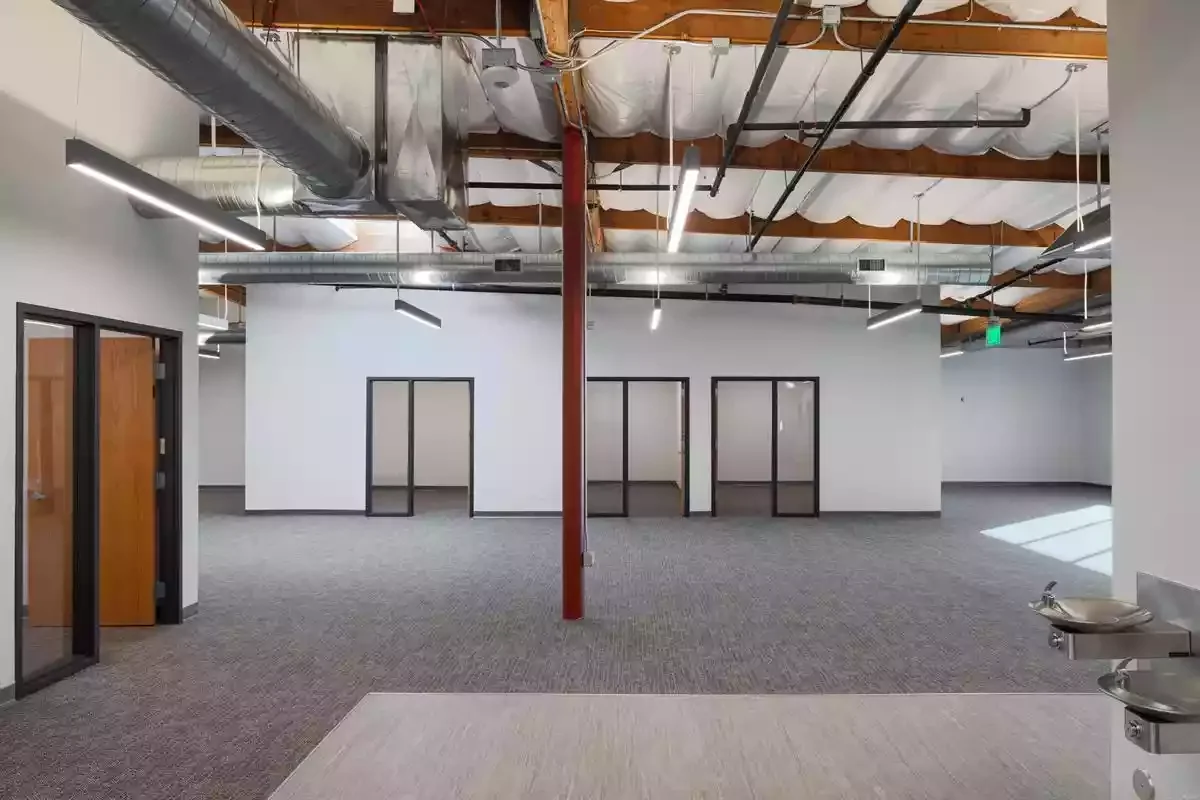 Oak Ridge Business Center - Bldg. B — Sale in Vista, CA, photo 7 of 8