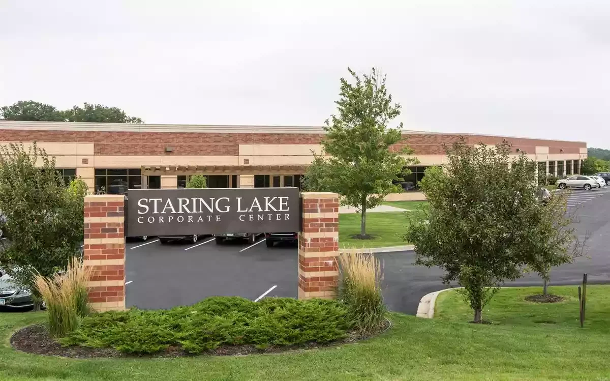 Staring Lake Corporate Center — Sale in Eden Prairie, MN, photo 1 of 1