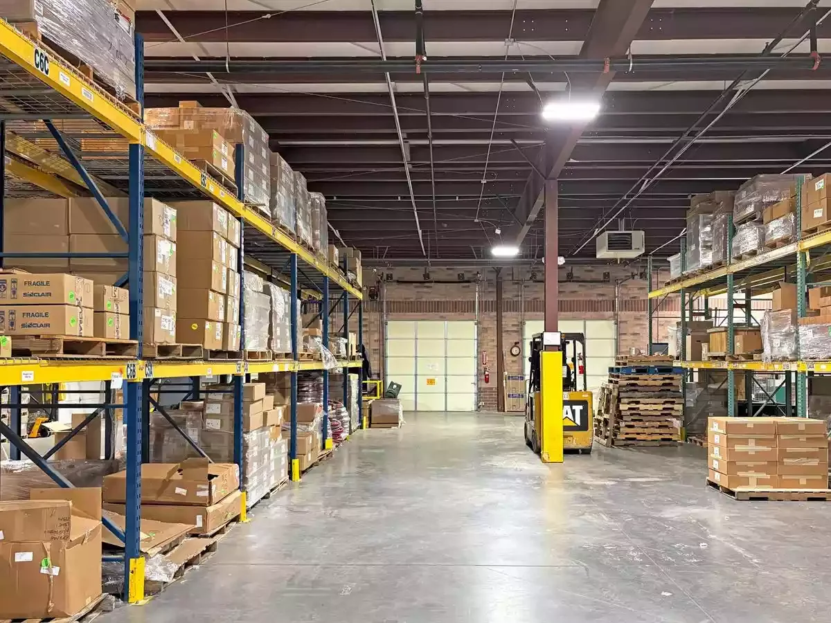 Centerpoint Business Park Bldg 1 — Sale in Independence, MO, photo 3 of 5