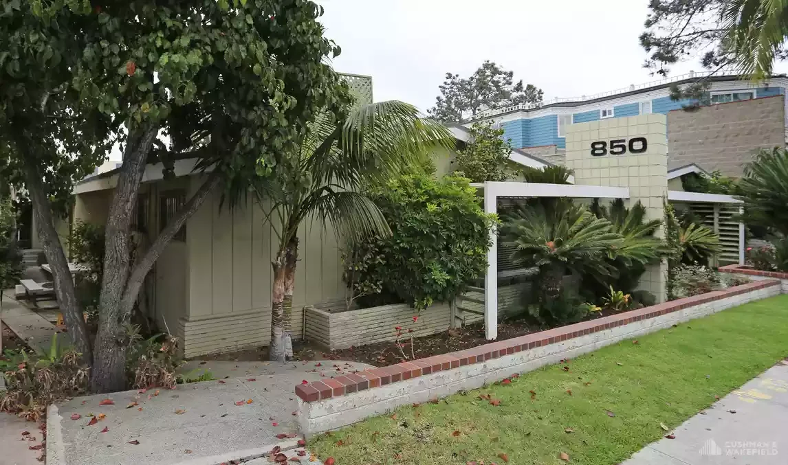 850 Prospect St.