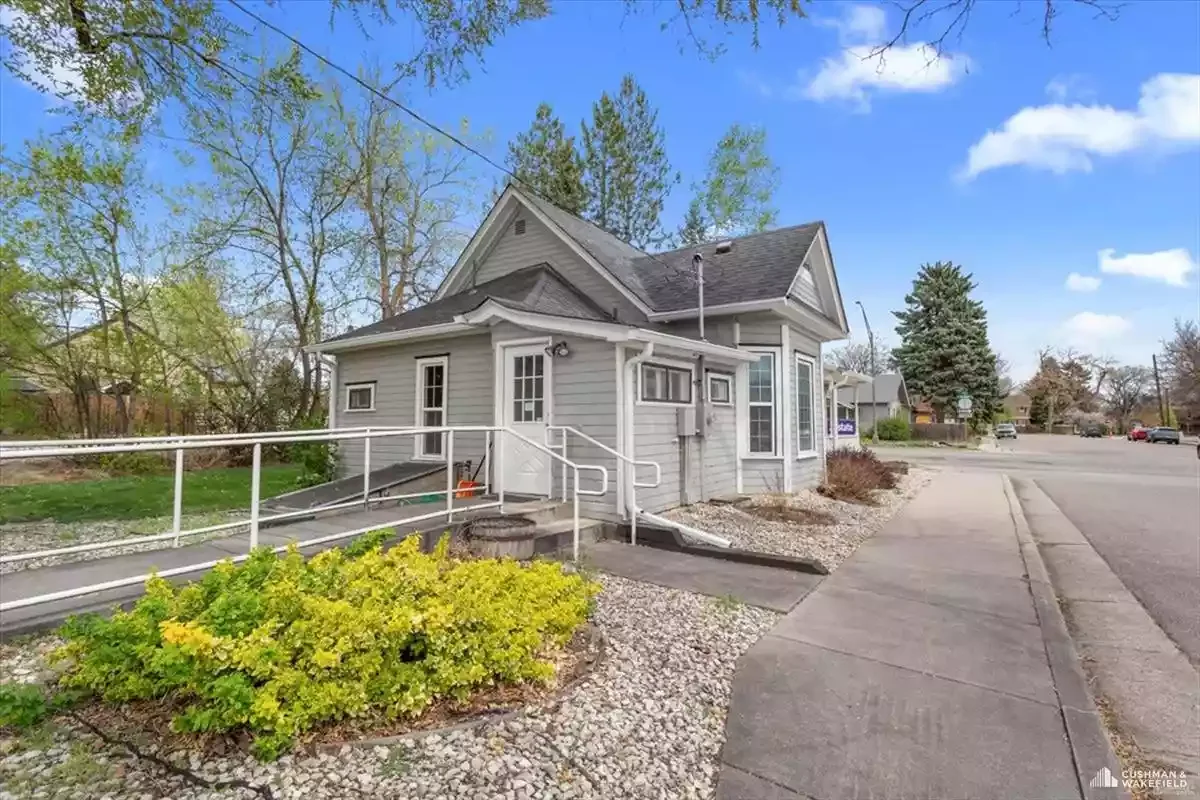 1001 Cleveland Avenue — Sale in Loveland, CO, photo 4 of 7