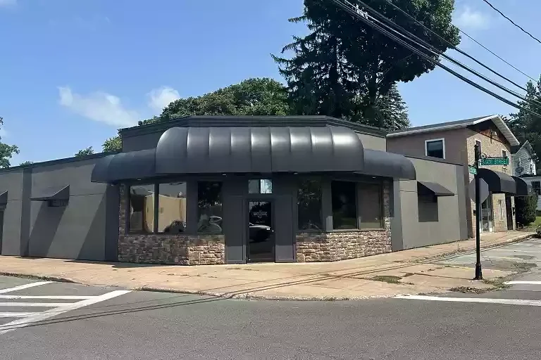 Waterside Club - retail in Phoenix, NY