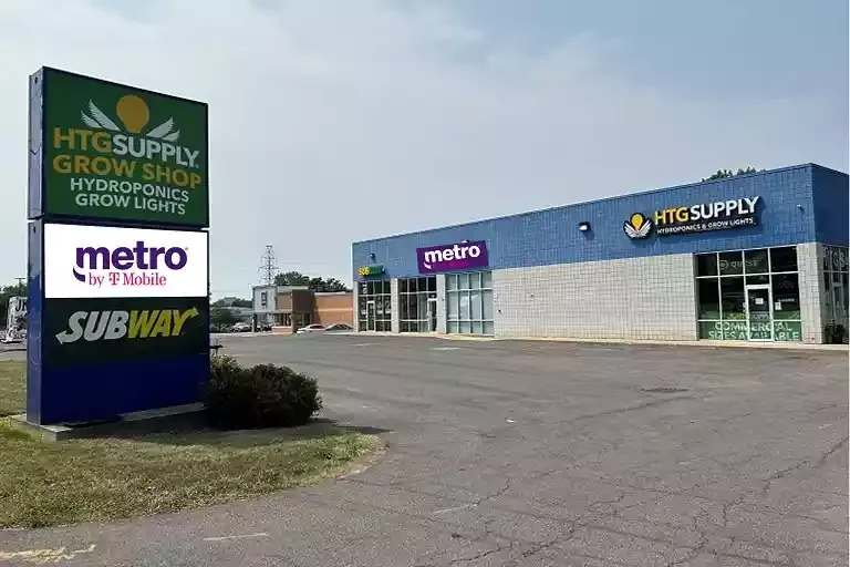 Lockwood-Subway-HTG — Sale in Syracuse, NY, photo 1 of 1