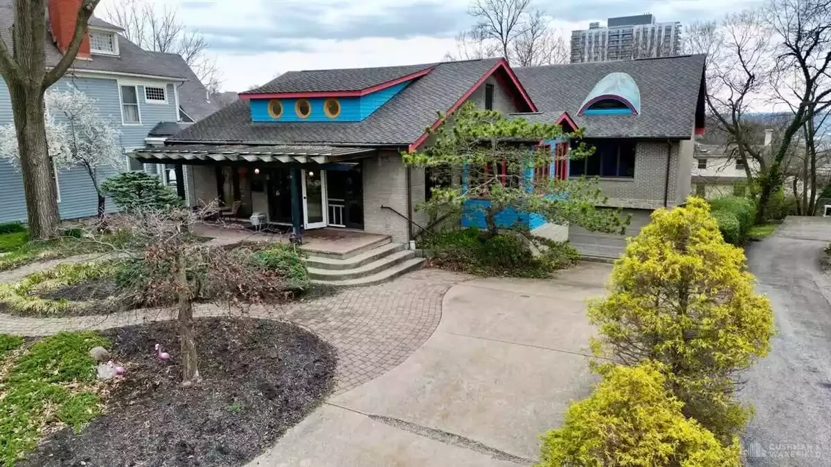 2150 Alpine Place — Sale in Cincinnati, OH, photo 1 of 1