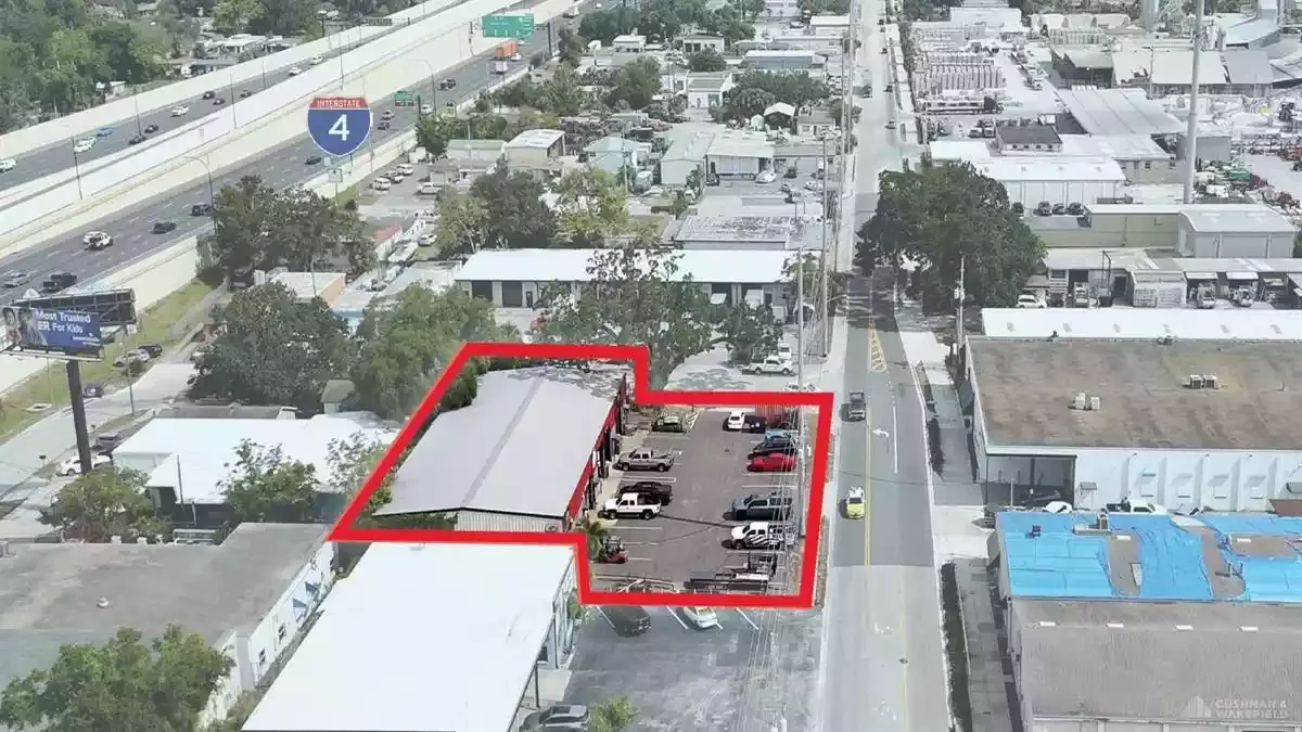 1800 South Division Avenue — Sale in Orlando, FL, photo 1 of 1