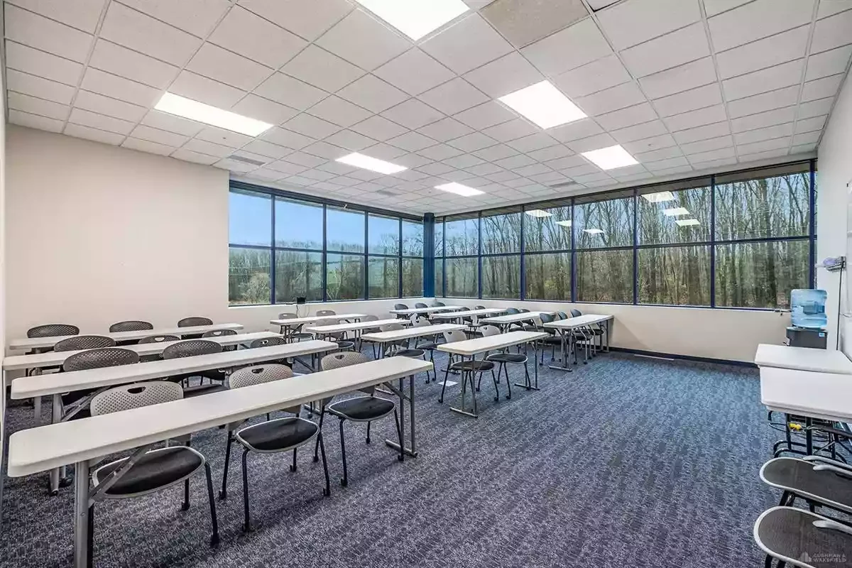 2021 Wellworth - photo 4 - Jackson, MI