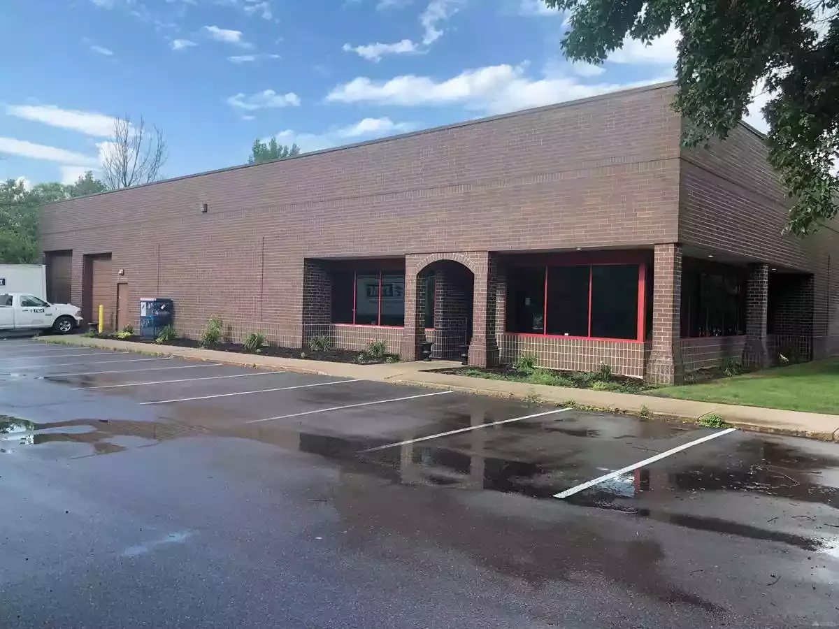 Armcom Bldg - industrial in , 