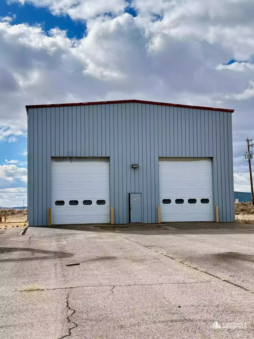 1950 North Loop Avenue — Sale in Casper, WY, photo 3 of 5