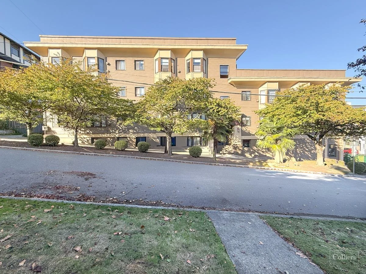 The Regis Apartments | Seattle, WA — Sale in Seattle, WA, photo 4 of 4