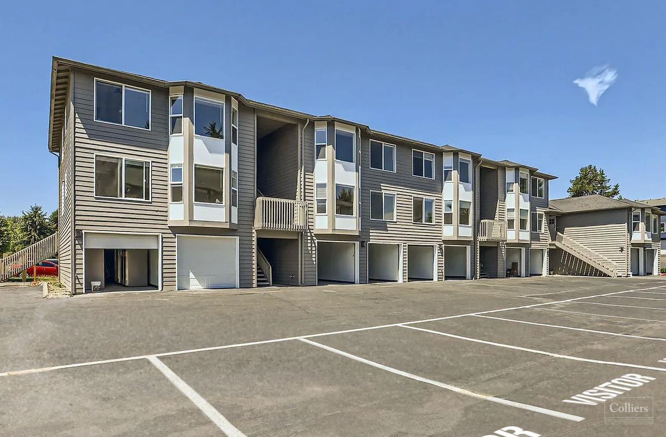 Park View Apartments in Monroe, WA — Sale in Monroe, WA, photo 1 of 7