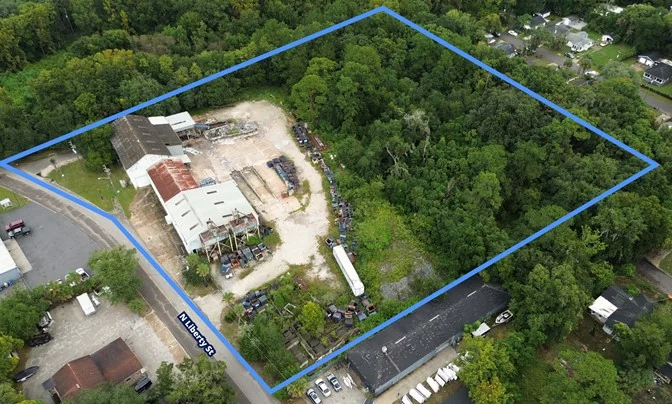 13,760± SF Standalone Warehouse — Sale in Jacksonville, FL, photo 6 of 8