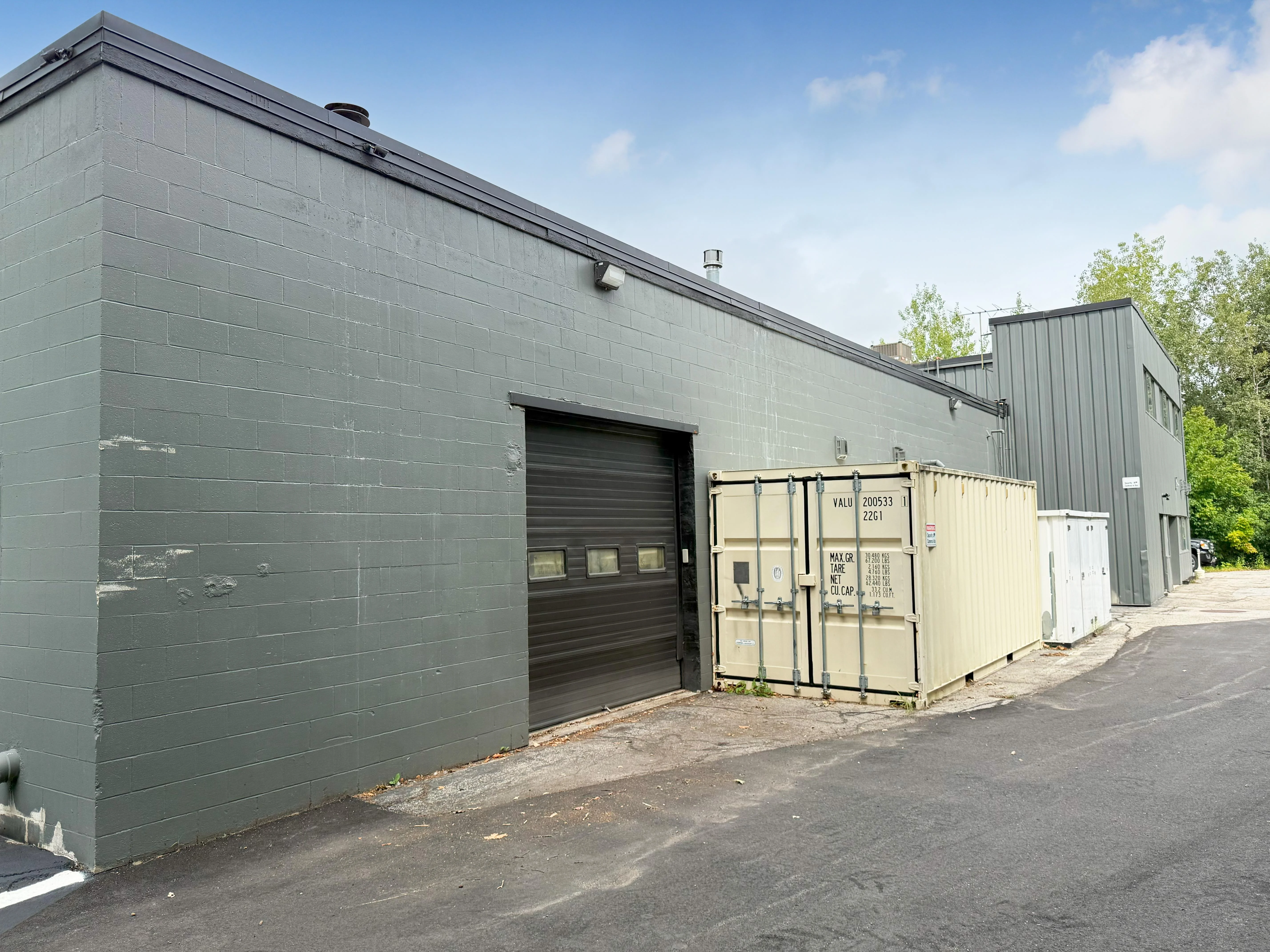 Specialty Retail/Commercial Building — Sale in Hooksett, NH, photo 3 of 8