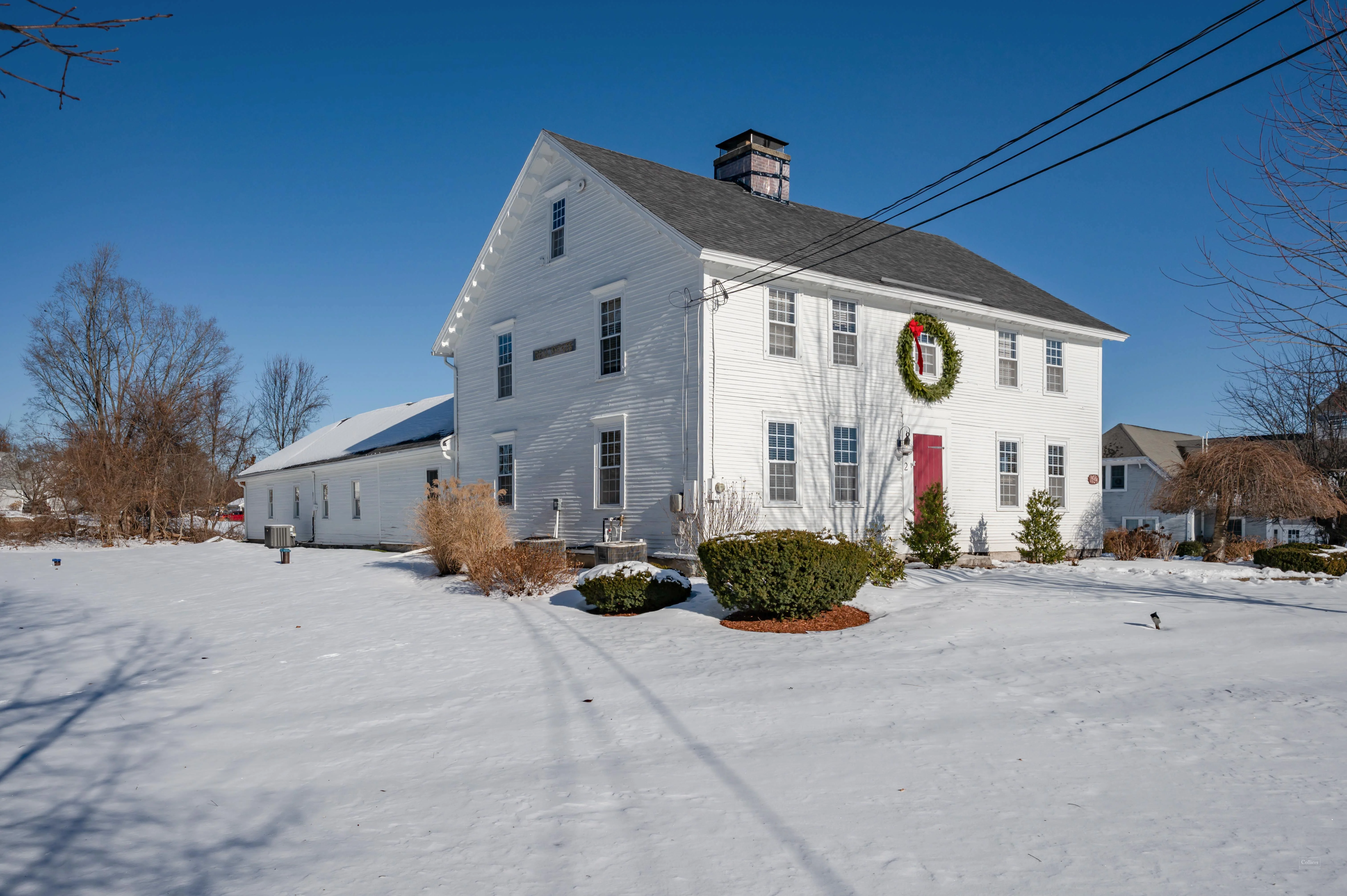 Income-Producing Professional Office — Sale in Hollis, NH, photo 1 of 8