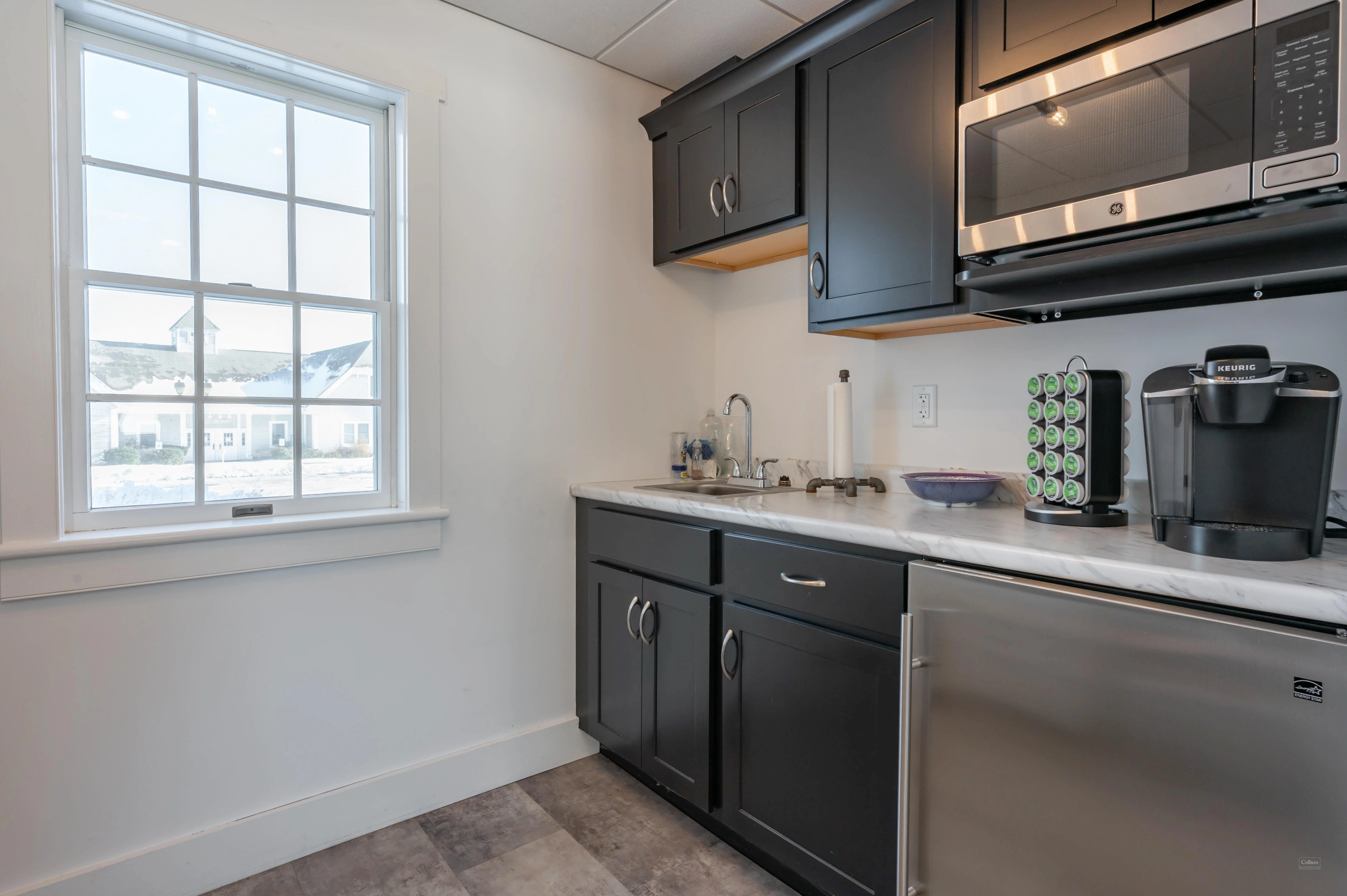 Income-Producing Professional Office — Sale in Hollis, NH, photo 6 of 8