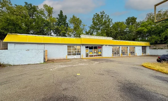 Liberty Ave. PRIME Retail & Apartments — Sale in Pittsburgh, PA, photo 7 of 8