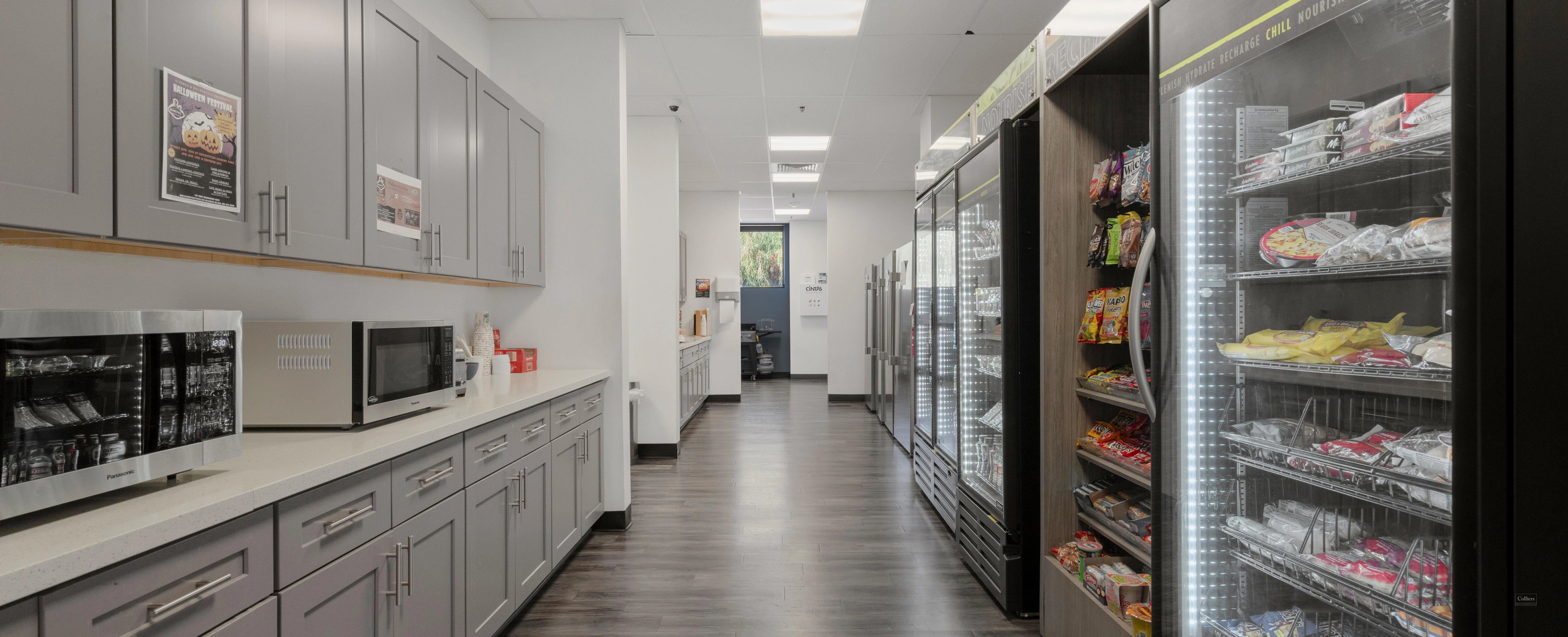 Industrial Flex Building for Sale in Phoenix — Sale in Phoenix, AZ, photo 6 of 8