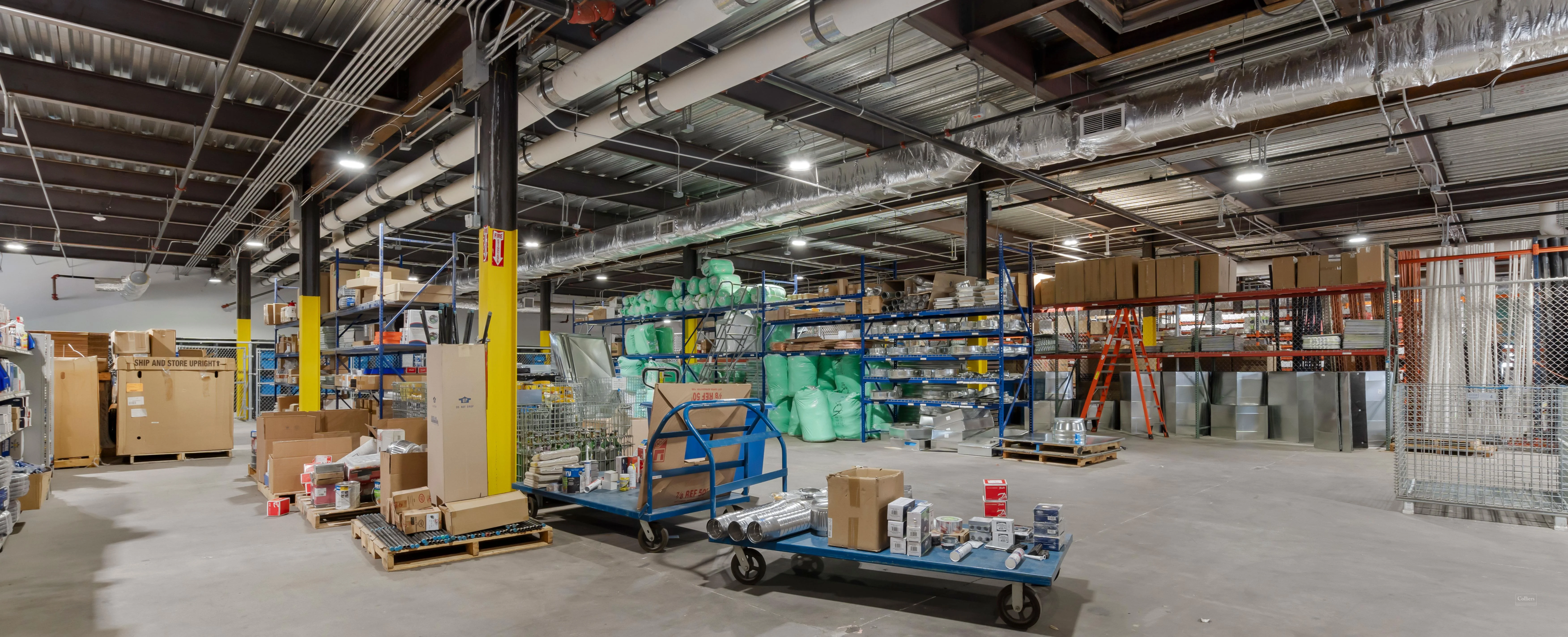 Industrial Flex Building for Sale in Phoenix — Sale in Phoenix, AZ, photo 7 of 8