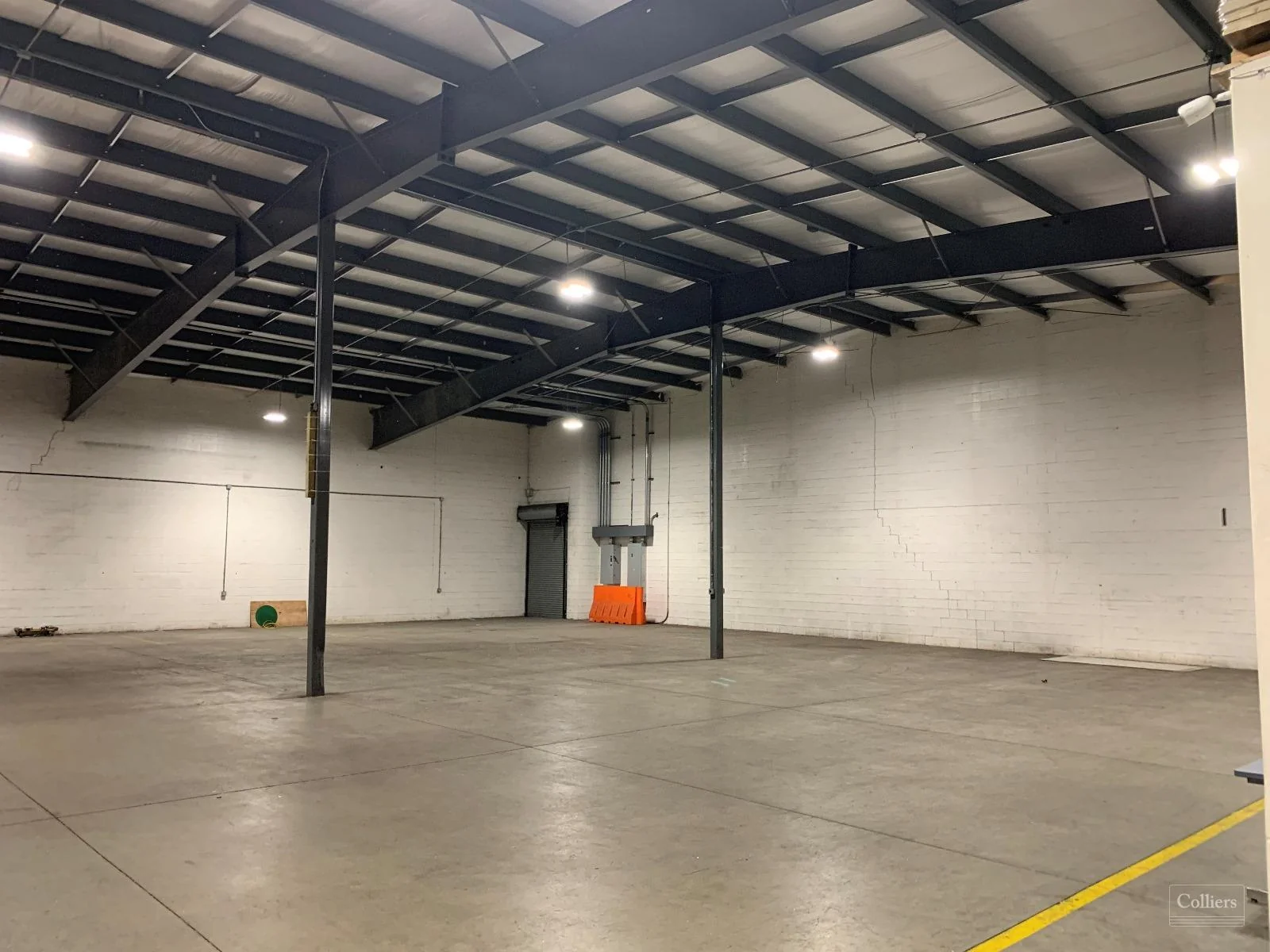 Industrial/Warehouse Condominium — Sale in Plaistow, NH, photo 2 of 6