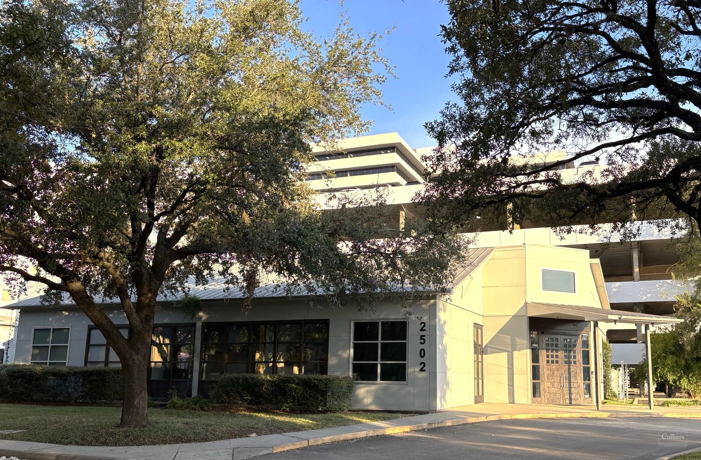 For Sale I ±6,651 SF Office