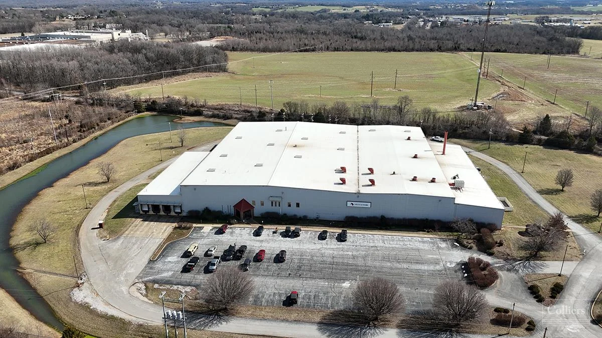 98,700 SF Industrial Building Available For Sale — Sale in Franklin, KY, photo 1 of 4