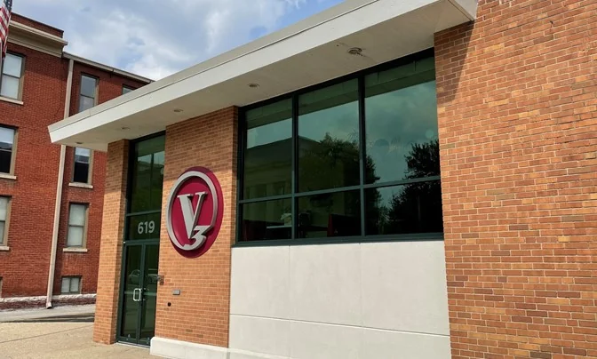 Building For Sale - Fully Lease - Located on the… — Sale in Indianapolis, IN, photo 3 of 8