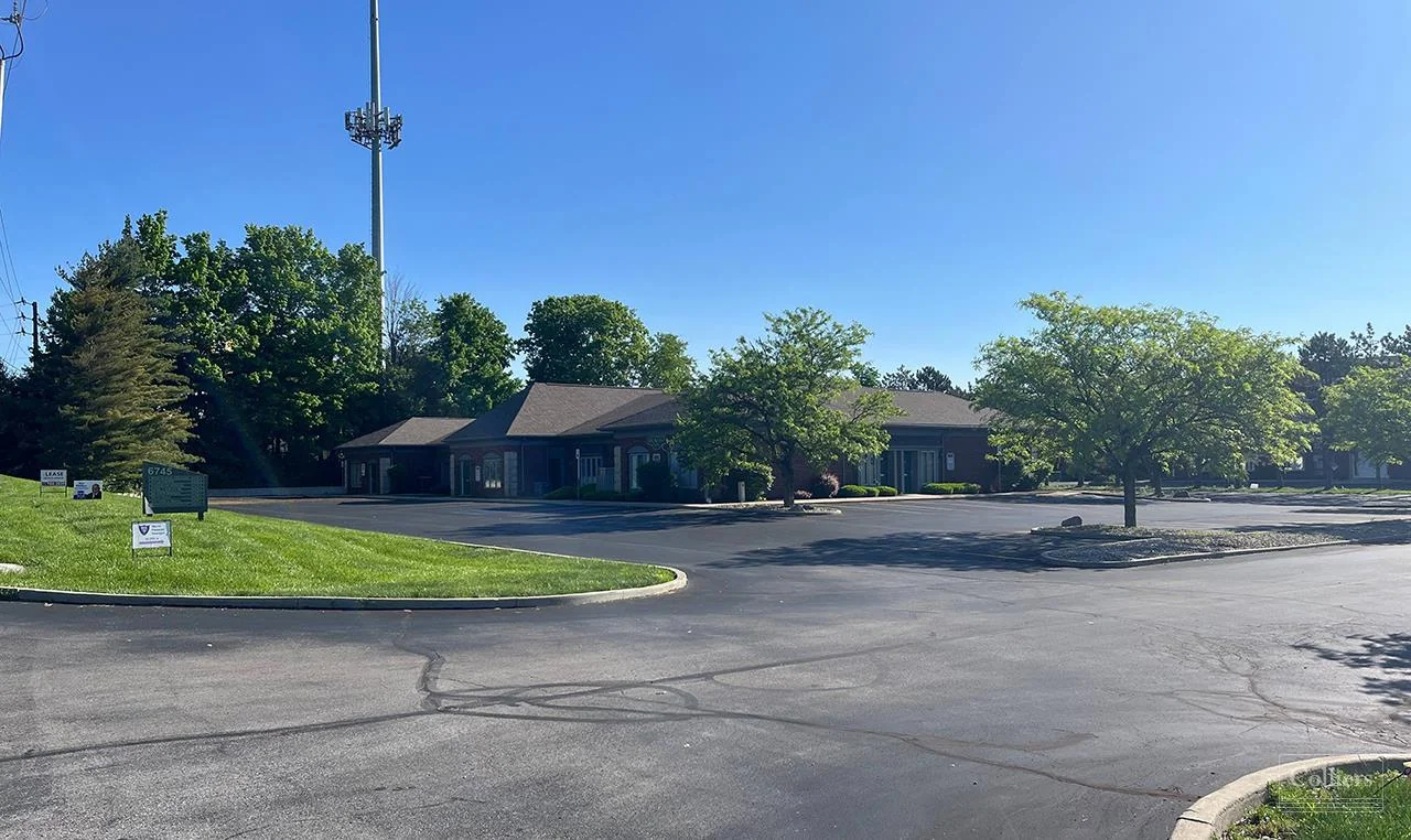 Building For Sale - Fully Lease - Located on the Southside