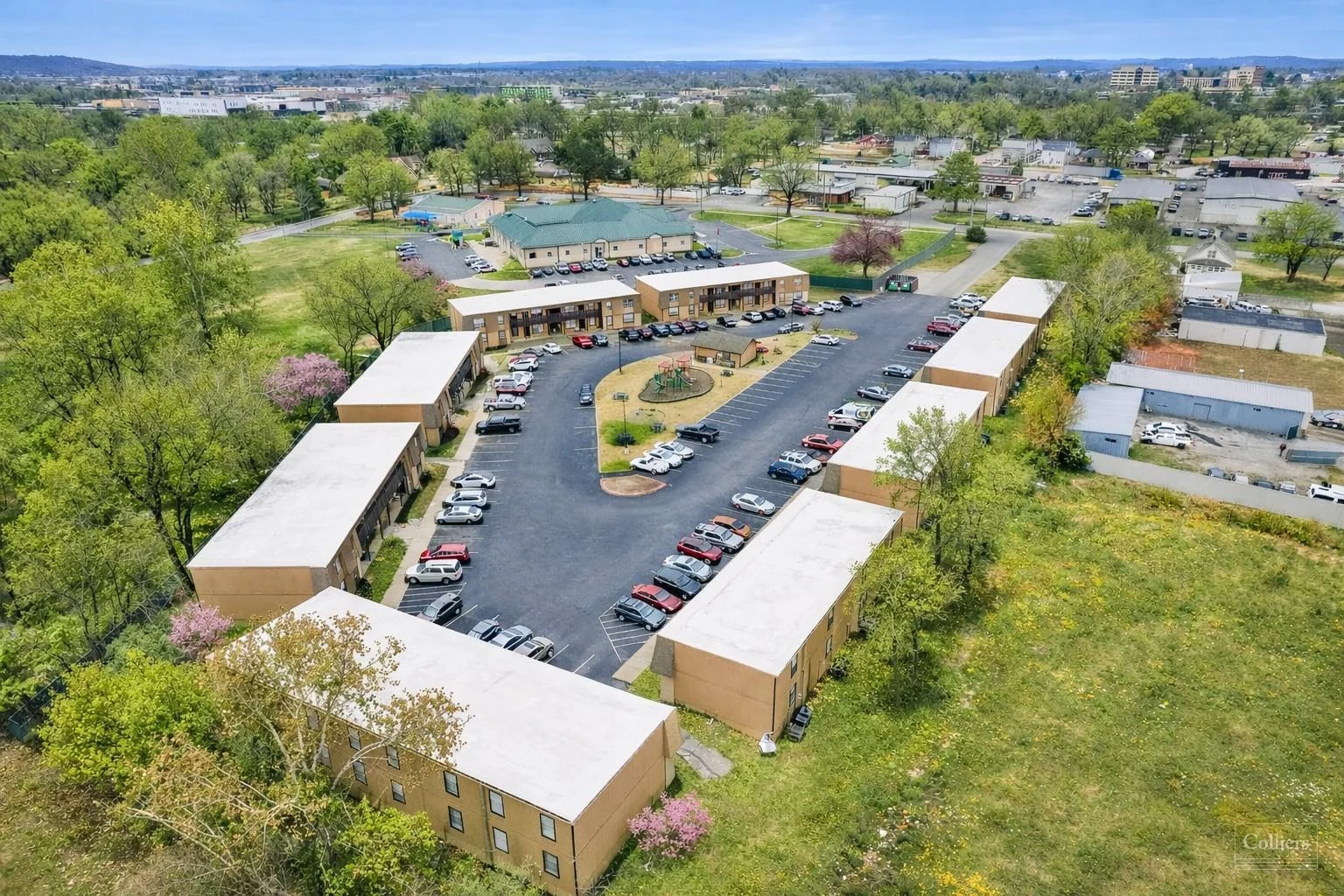 Arbors — Sale in Springdale, AR, photo 1 of 6
