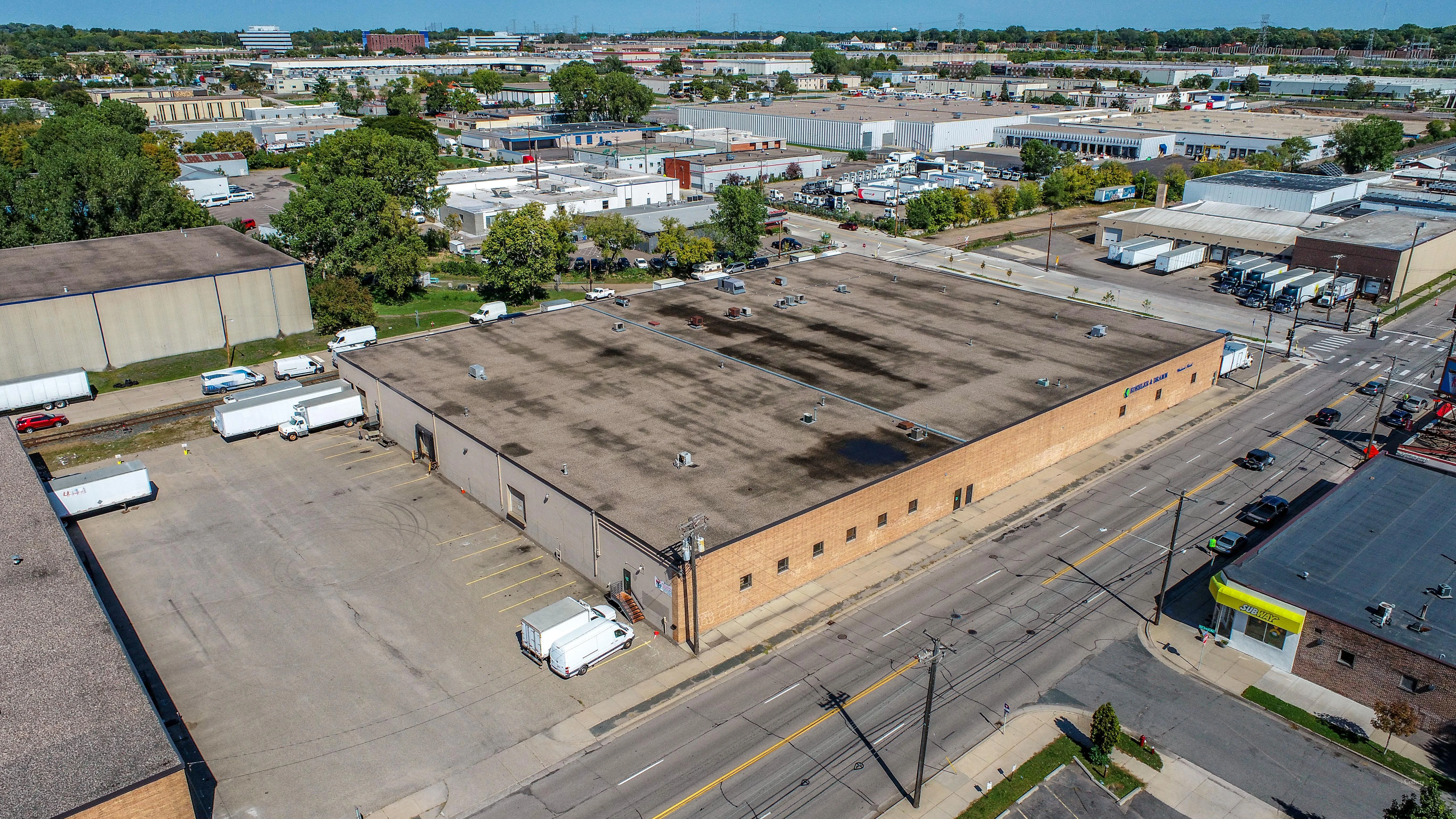 65,000 SF Stand-Alone Building in Minneapolis — Sale in Minneapolis, MN, photo 4 of 8