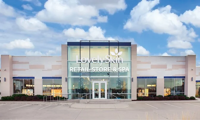 60,000 SF Warehouse — Sale in Omaha, NE, photo 8 of 8