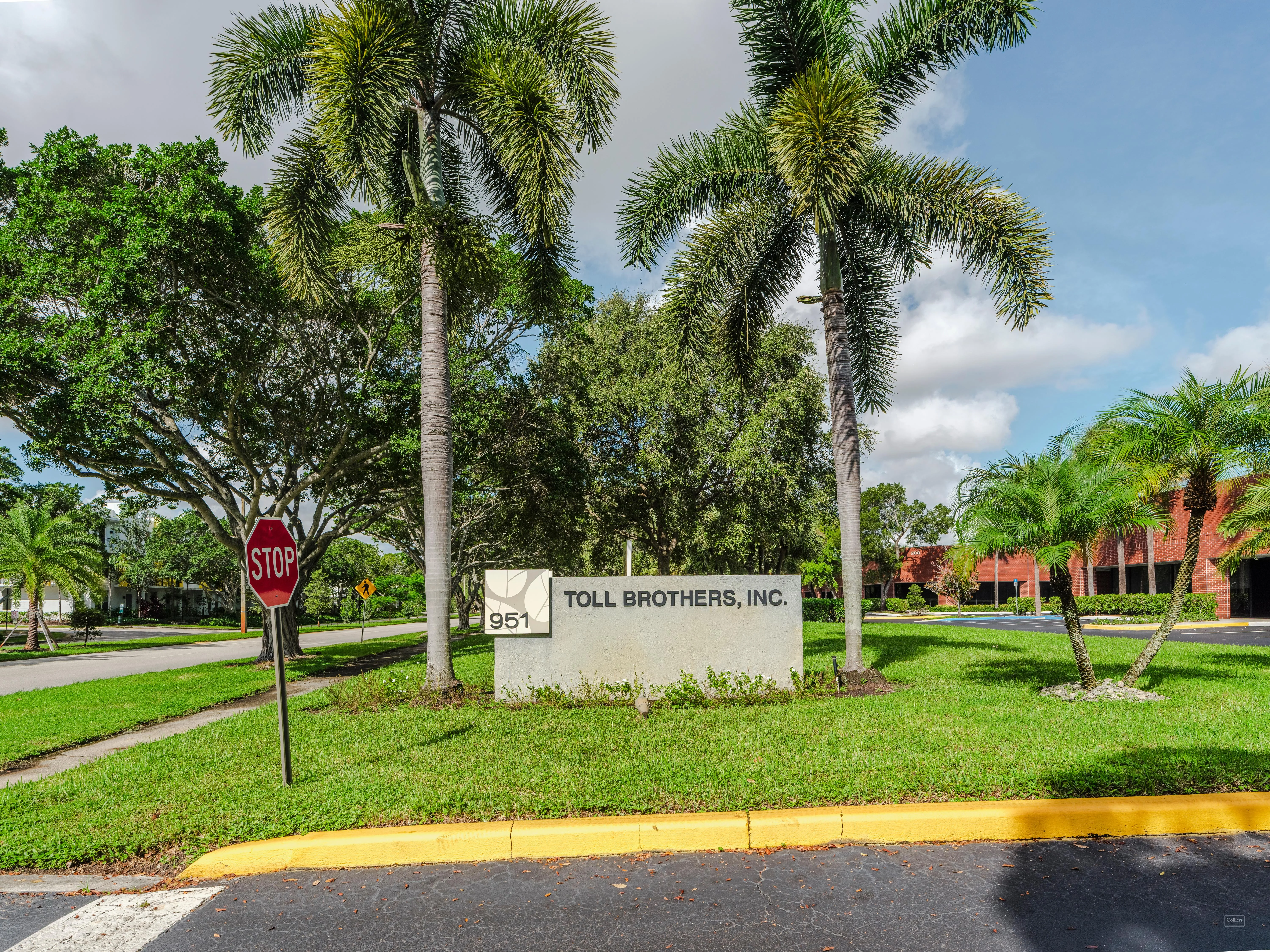 Stable single-story flex/office asset with… — Sale in Boca Raton, FL, photo 4 of 8