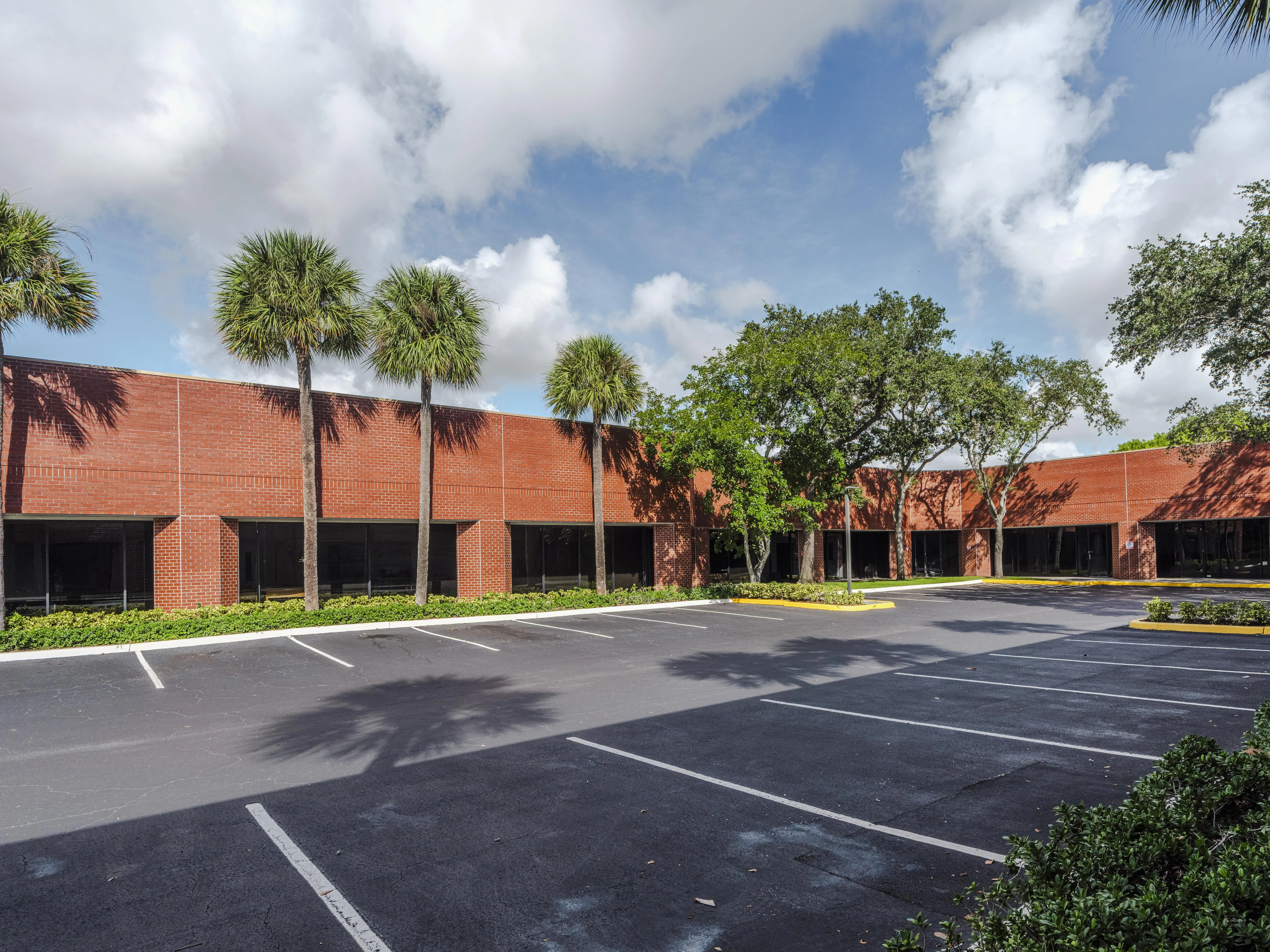 Stable single-story flex/office asset with… — Sale in Boca Raton, FL, photo 8 of 8